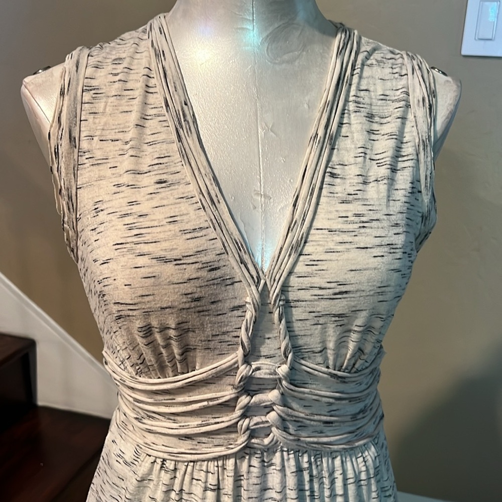Max Studio Women’s knit Dress Vneck sleeveless Boho braided detail size Small - Picture 3 of 15